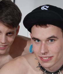 Drake and his Friend  5d5fba1f055e1.jpg