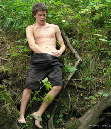 Gregor Bortel Pisses 5dc5a8bc05f1c.jpg