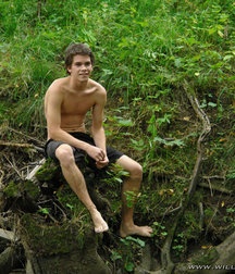 Gregor Bortel Pisses 5dc5a8c6ca0b5.jpg