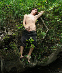 Gregor Bortel Pisses 5dc5a8c84b7f4.jpg