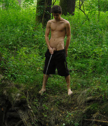 Gregor Bortel Pisses 5dc5a8e693516.jpg