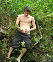 Gregor Bortel Pisses 5dc5a8eaa74b4.jpg