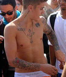 Justin Bieber Saggin 5dd984ec15a30.jpg