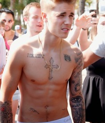 Justin Bieber Saggin 5dd984ed6e0b3.jpg