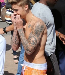 Justin Bieber Saggin 5dd985343051c.jpg