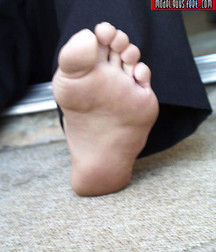 Evan Heinze modelguysfeet 5dea529200095.jpg