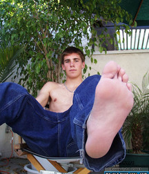 Evan Heinze modelguysfeet 5dea5293782ba.jpg