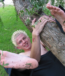 Iam Madrox and Evan Heinz Footsie Fun Straight Buddies 5ded04c68742c.jpg