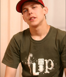 Kent 5b0e53f04ddf9.jpg