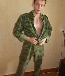 Russian solldier 5b1f9e44af3cb.jpg