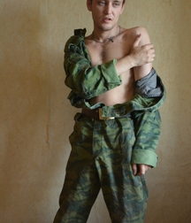 Russian solldier 5b1f9e732a657.jpg