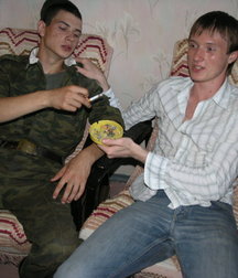 Russian solldier 5b669a1cb875a.jpg
