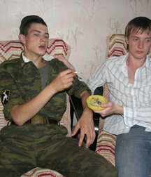 Russian solldier 5b669a1f4981b.jpg