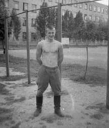 vintage. Soviet soldiers 5b6740655d8bf.jpg