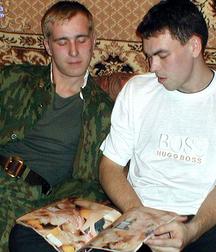 Russian solldier and gay 5b6932819d073.jpg