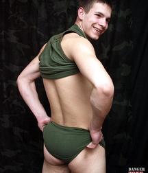 Russian solldier  5b69344621957.jpg