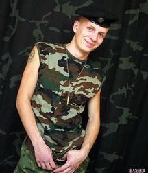 Real russian soldier 5b69352380893.jpg