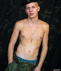 Real russian soldier 5b693528e3573.jpg