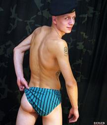 Real russian soldier 5b693543119fd.jpg