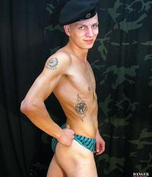 Real russian soldier 5b6935445dfca.jpg
