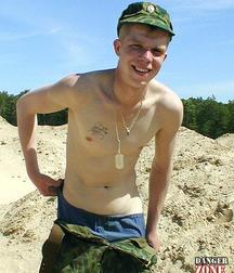 Russian soldier Ginger 5b69ef57e1576.jpg