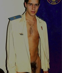 Russian guys in uniform 5b6ab76cc0046.jpg
