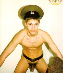 Russian guys in uniform 5b6ab77159d06.jpg
