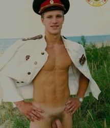 Russian guys in uniform 5b6ab7769731b.jpg