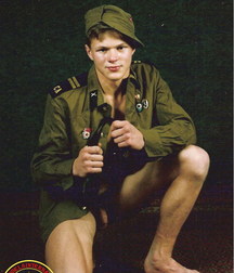 Russian guys in uniform 5b6ab7781003e.jpg
