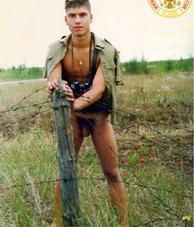 Russian guys in uniform 5b6ab785bb249.jpg