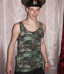 the boys wear a uniform 5b6abaf575c19.jpg