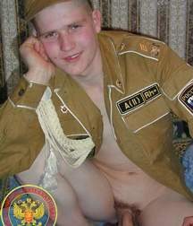 Soldiers visiting 5b6abd083c707.jpg