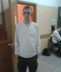 Boys in uniform 5b6bc40f8b31a.jpg