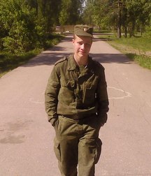 Boys in uniform 5b6bc47e44372.jpg