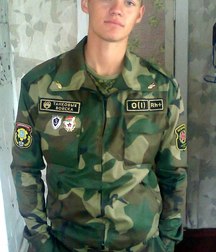 Boys in uniform 5b6bc49a53121.jpg