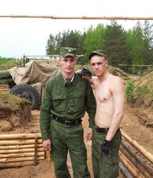 Boys in uniform 5b6bc513104d0.jpg
