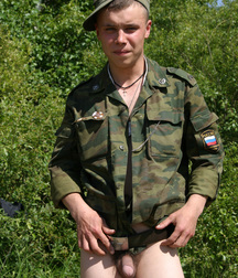 Real russian soldier 5b752de7894bc.jpg
