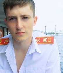 Russian guy. 5b7bc6bf3f4ee.jpg