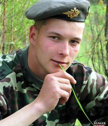 Real russian soldier 5b976351e412a.jpg