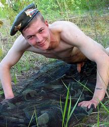 Real russian soldier 5b976420c21e7.jpg