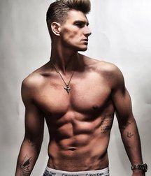 Alexey 5bc5ddaca4fb9.jpg