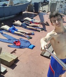 Russian navy cadets 5bccde84668bb.jpg