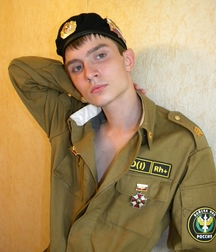 Artyom 5bd011f6675fc.jpg