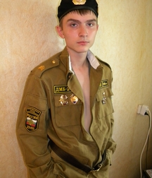Artyom 5bd012849d78f.jpg