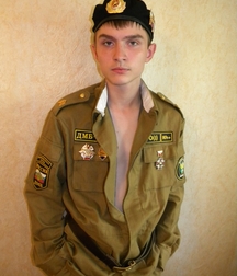 Artyom 5bd012ac46346.jpg