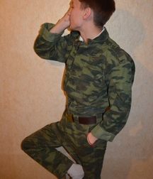 Vanya Military Stile 5bd2205caab1d.jpg