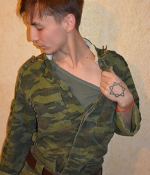 Vanya Military Stile 5bd2206052514.jpg
