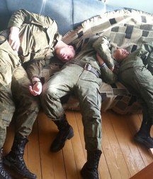 Sleeping Russian Soldiers 5c1e725242fc7.jpg