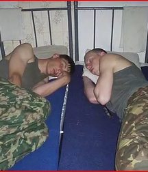 Sleeping Russian Soldiers 5c1e7273c3ed3.jpg