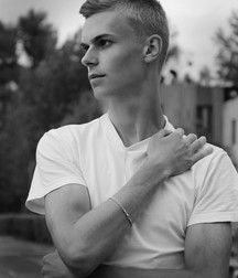 Russian guys want... 2 5c484208949fc.jpg